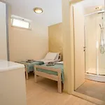 Villa Paula With 7 Bedrooms, Heated 36sqm Private Pool, Jacuzzi, Gym And Sea Views Kaštela
