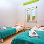 Paula With 7 Bedrooms, Heated 36sqm Private Pool, Jacuzzi, Gym And Sea Views Villa Kaštela