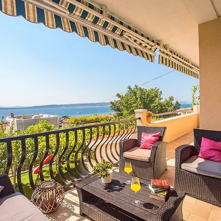 Paula With 7 Bedrooms, Heated 36sqm Private Pool, Jacuzzi, Gym And Sea Views 别墅 *