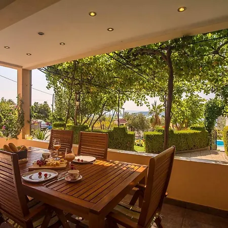 Paula With 7 Bedrooms, Heated 36sqm Private Pool, Jacuzzi, Gym And Sea Views 别墅 *