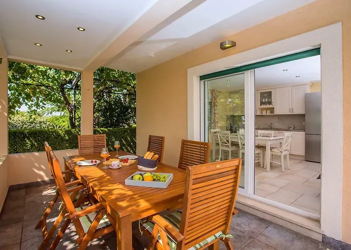 Paula With 7 Bedrooms, Heated 36sqm Private Pool, Jacuzzi, Gym And Sea Views Willa *