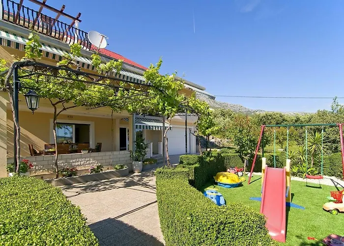 Paula With 7 Bedrooms, Heated 36sqm Private Pool, Jacuzzi, Gym And Sea Views Willa Kaštela