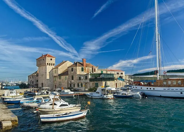 Paula With 7 Bedrooms, Heated 36sqm Private Pool, Jacuzzi, Gym And Sea Views Willa *