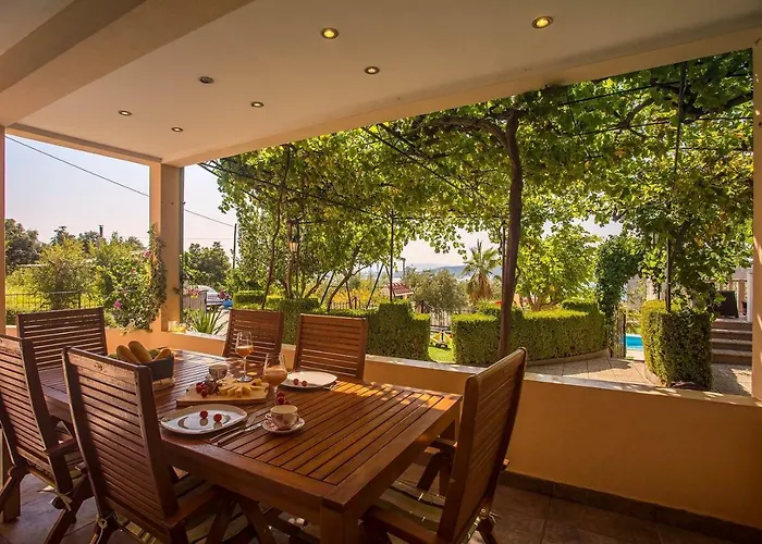 Paula With 7 Bedrooms, Heated 36sqm Private Pool, Jacuzzi, Gym And Sea Views Willa *